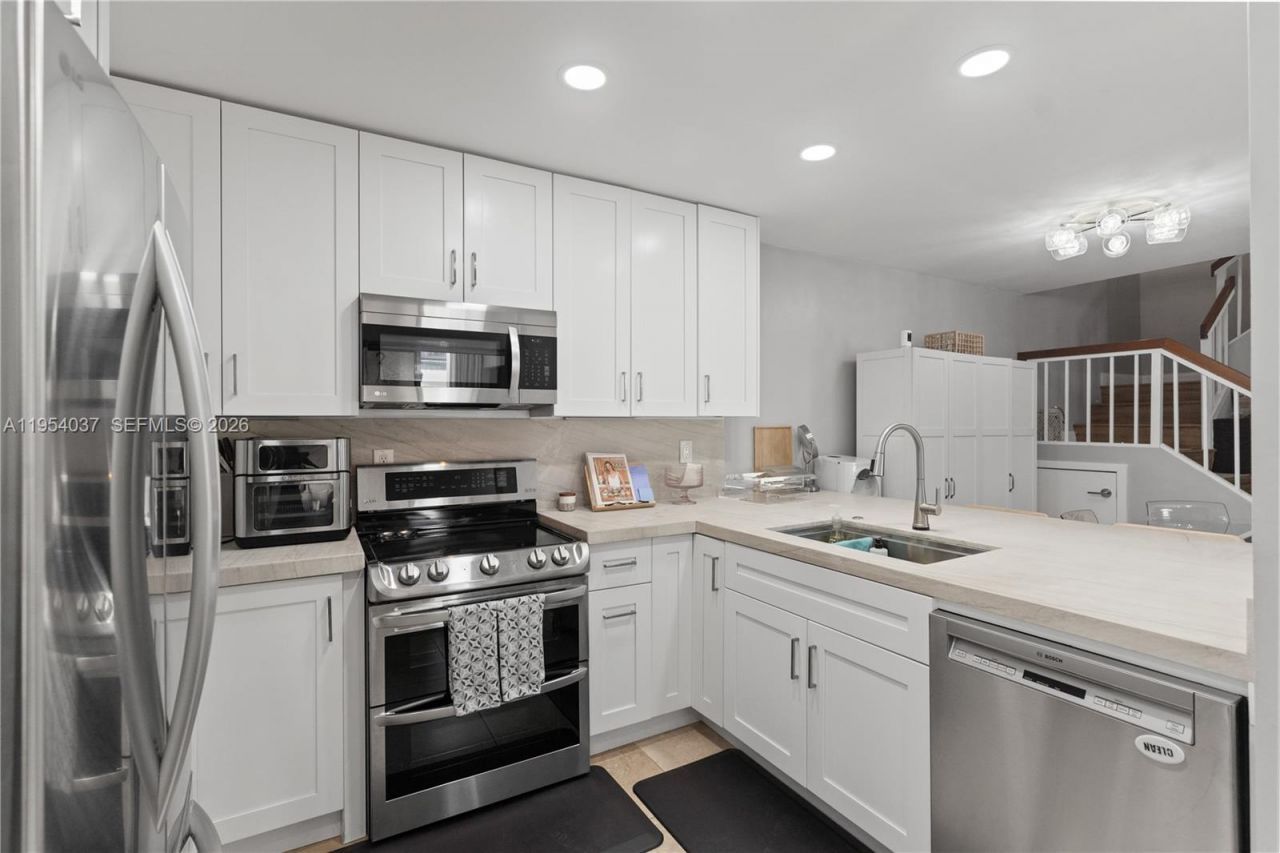 21200 Harbor Way, Unit 118-11, Aventura, FL 33180 Photo