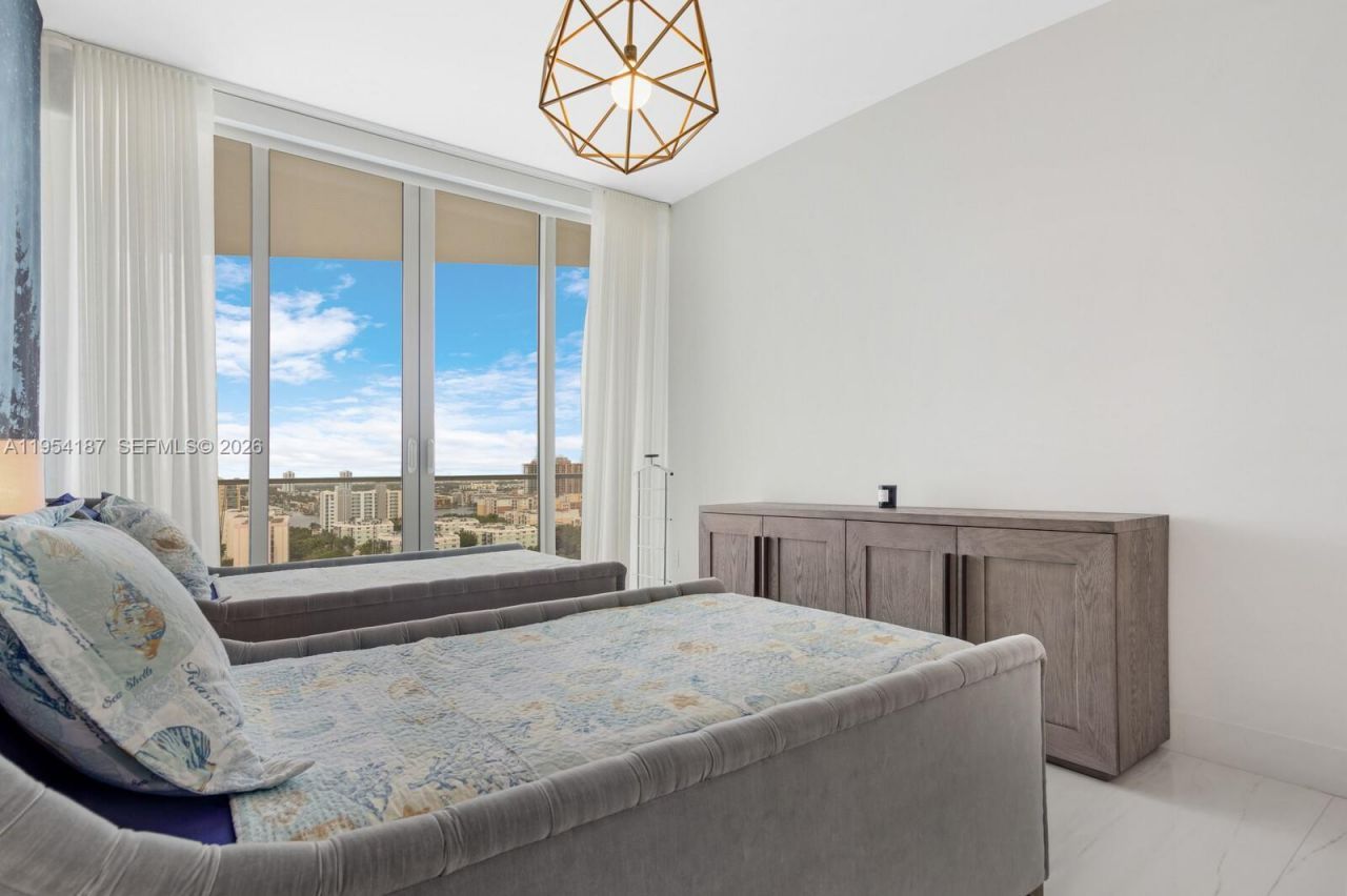 16901 Collins Ave , Unit 1402, Sunny Isles Beach, FL 33160 Photo