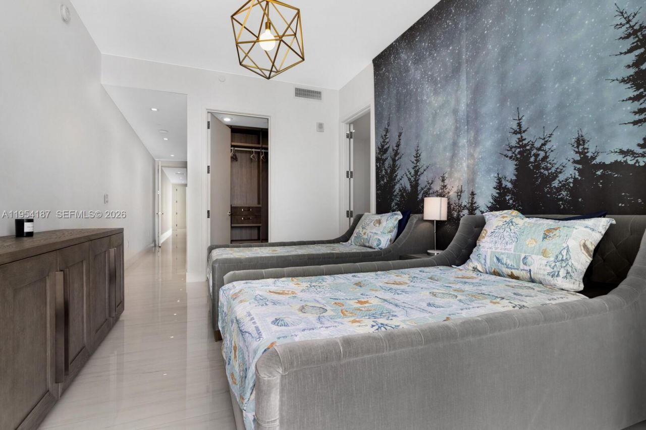 16901 Collins Ave , Unit 1402, Sunny Isles Beach, FL 33160 Photo