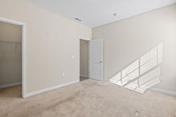 101 Kettering Way photo 4