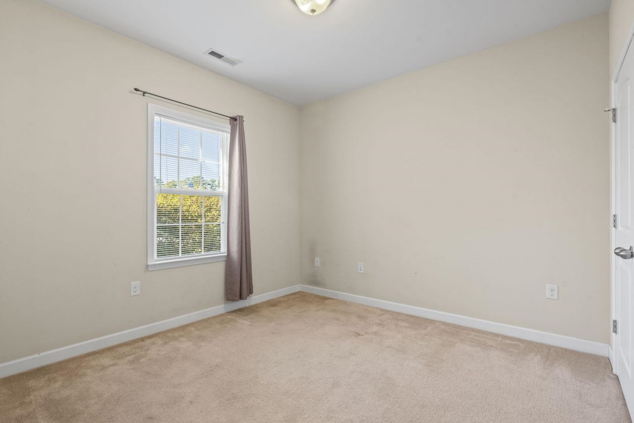 101 Kettering Way Photo 5