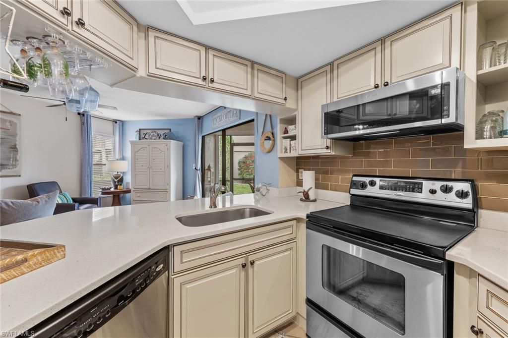 9623 Eaton Gardens Ln, Unit 105, Fort Myers, FL 33919 Photo