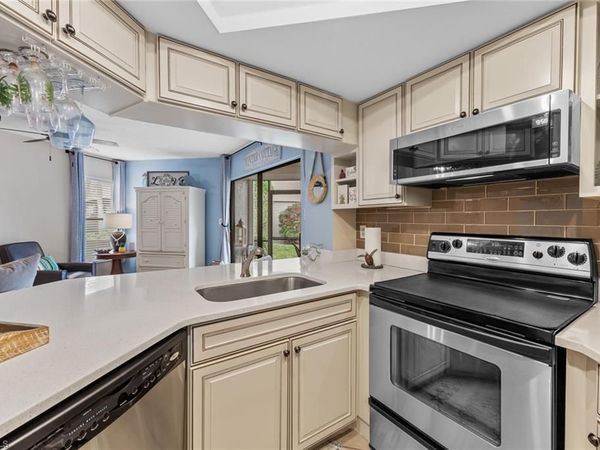 9623 Eaton Gardens LN, Unit 105, FORT MYERS, FL 33919
