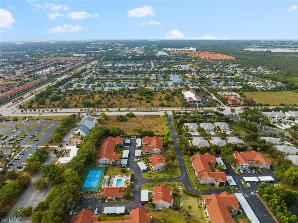 9623 Eaton Gardens Ln, Unit 105, Fort Myers, FL 33919 Photo