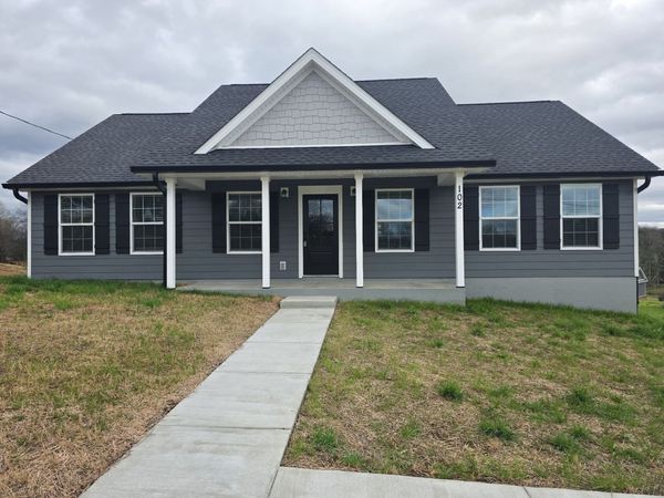 102 Alice Preston Loop , Gordonsville, TN 38563