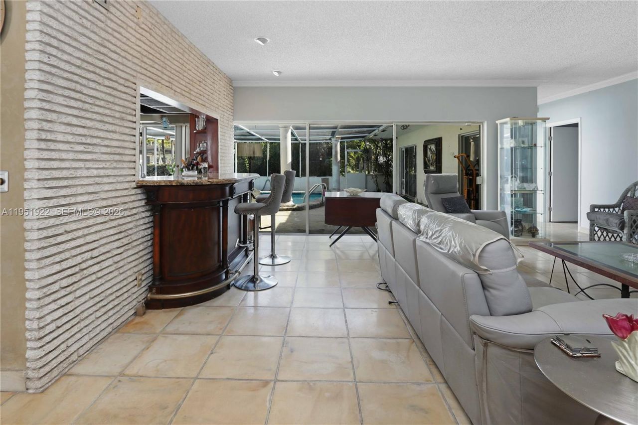 910 N 14th Ct, Hollywood, FL 33020 Photo