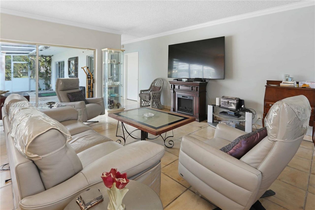 910 N 14th Ct, Hollywood, FL 33020 Photo