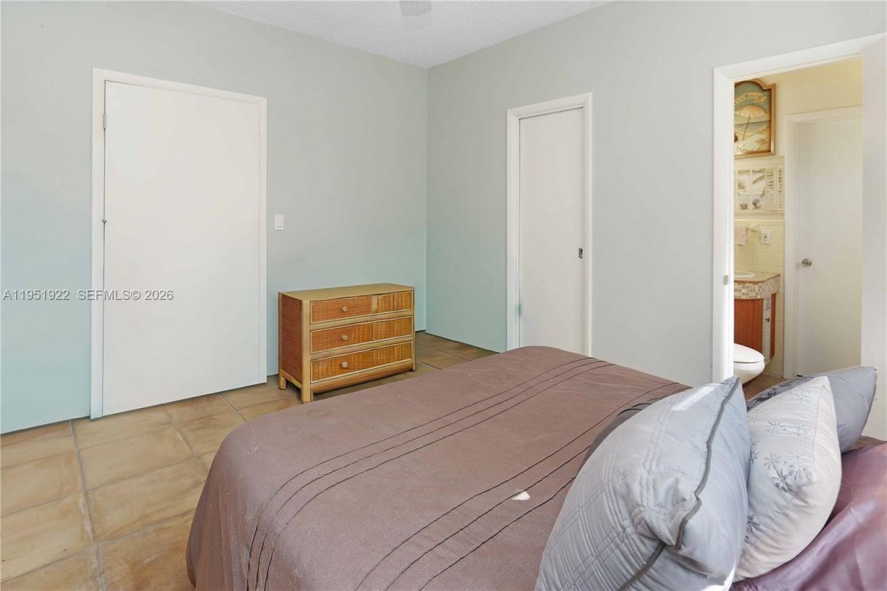 910 N 14th Ct, Hollywood, FL 33020 Photo