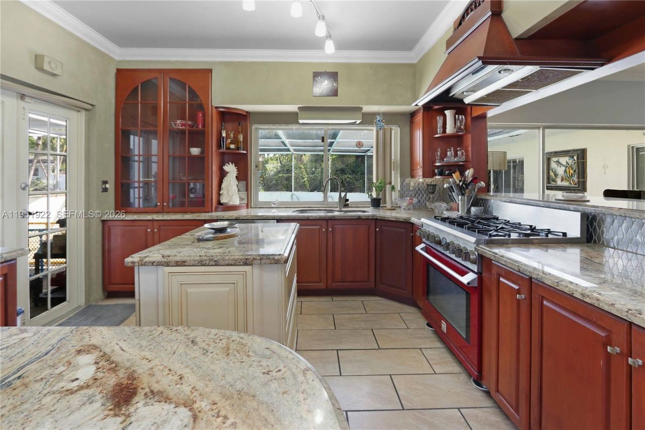 910 N 14th Ct, Hollywood, FL 33020 Photo