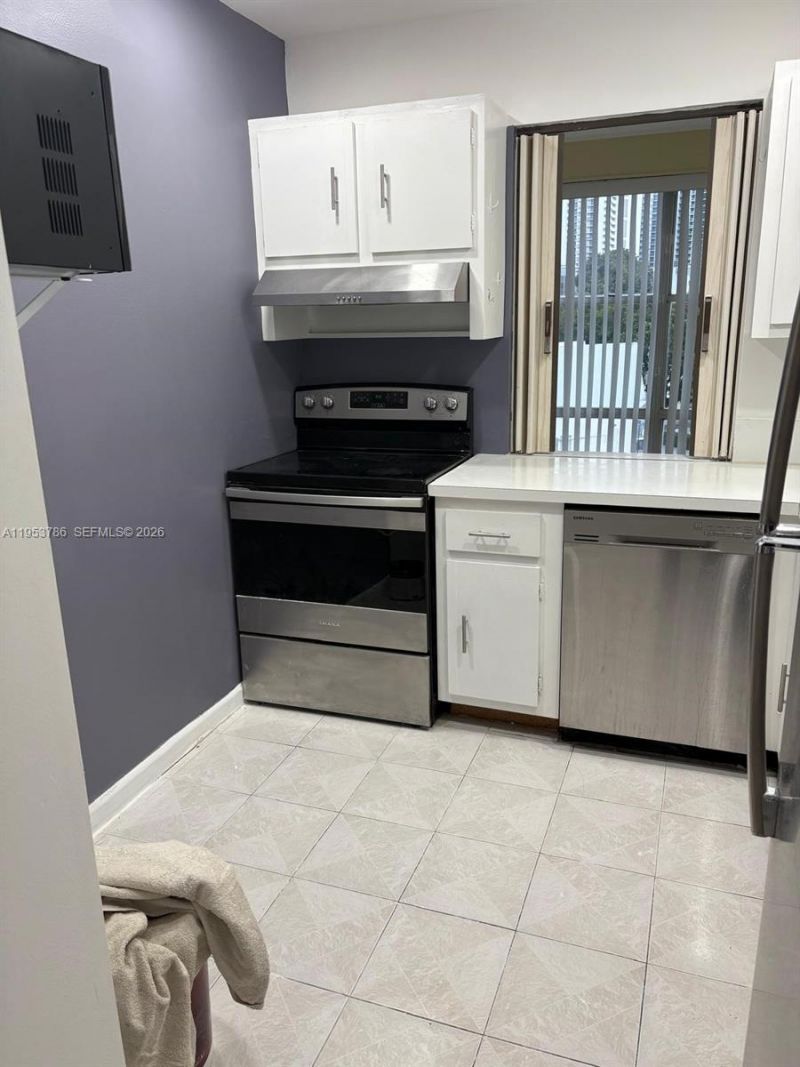 200 177th Dr , Unit 416, Sunny Isles Beach, FL 33160 Photo