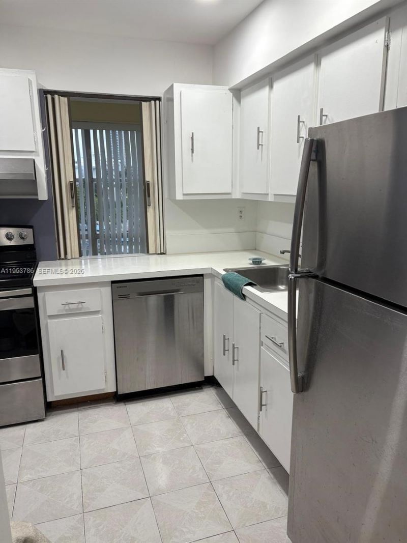 200 177th Dr , Unit 416, Sunny Isles Beach, FL 33160 Photo