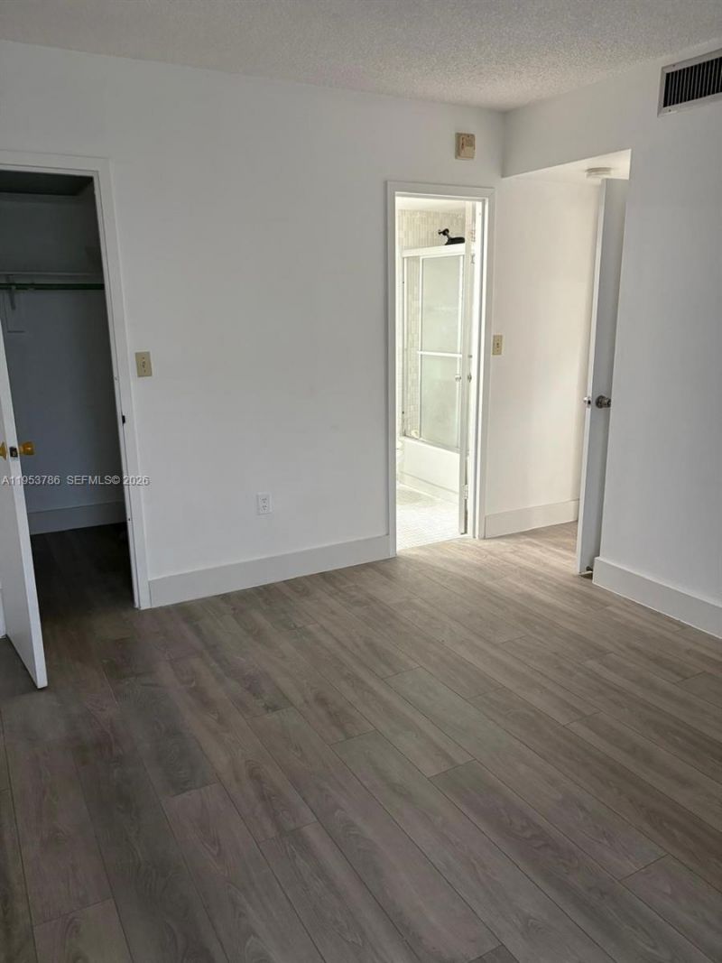 200 177th Dr , Unit 416, Sunny Isles Beach, FL 33160 Photo