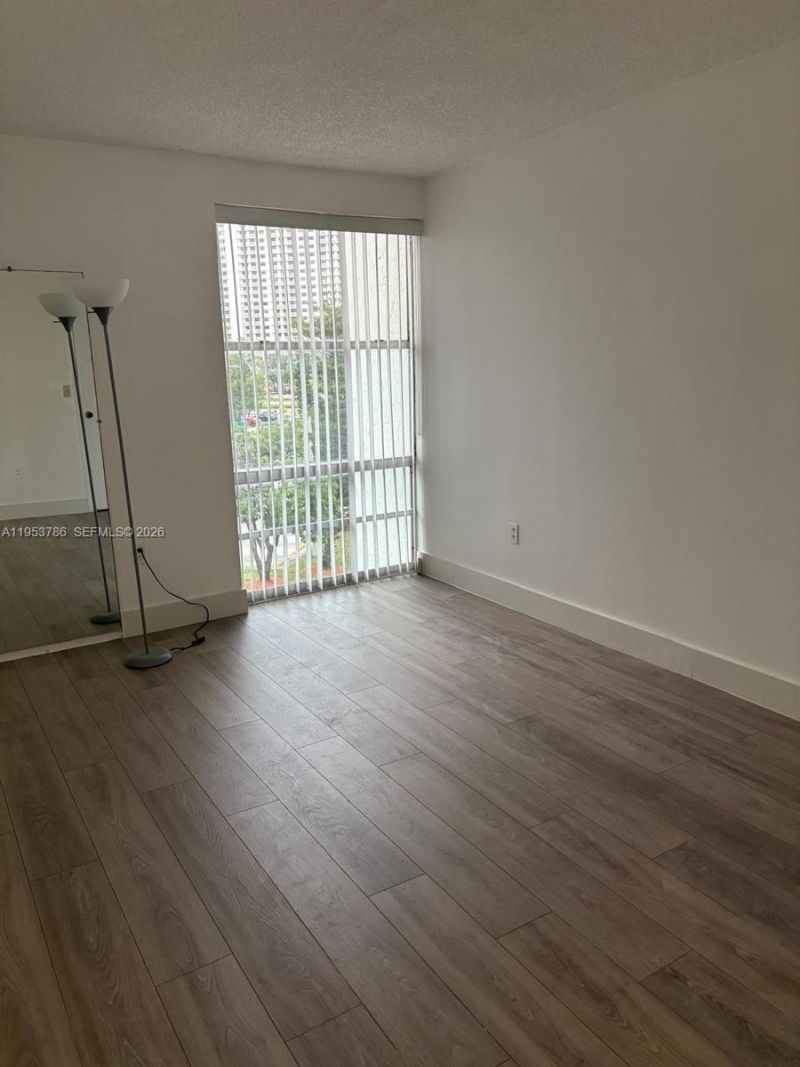 200 177th Dr , Unit 416, Sunny Isles Beach, FL 33160 Photo