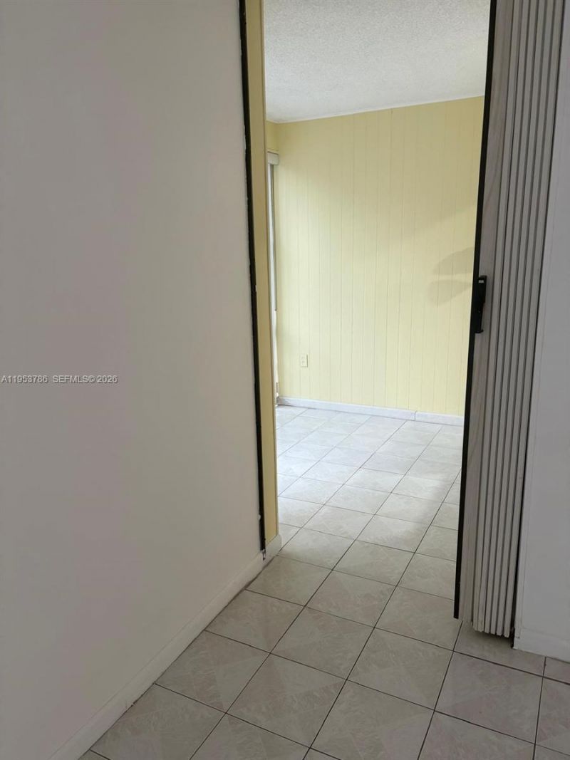 200 177th Dr , Unit 416, Sunny Isles Beach, FL 33160 Photo