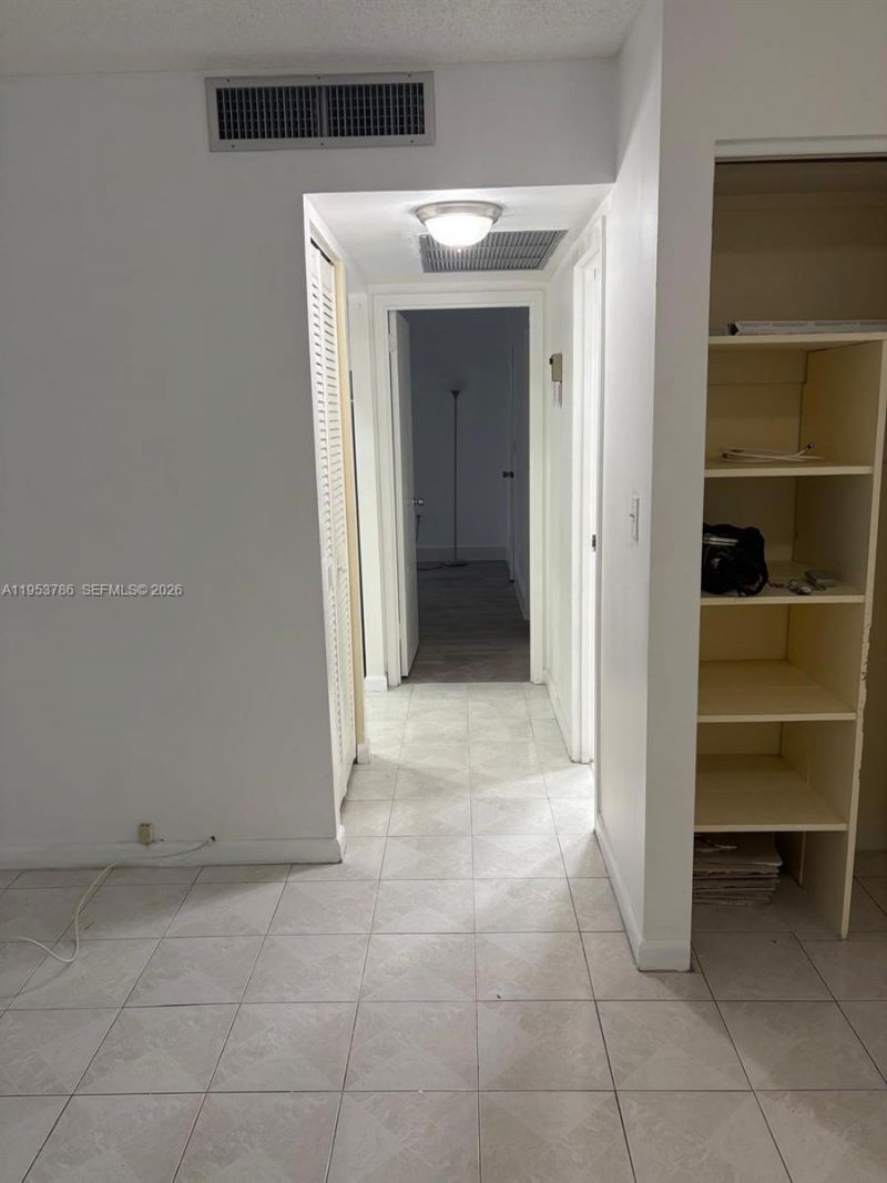 200 177th Dr , Unit 416, Sunny Isles Beach, FL 33160 Photo