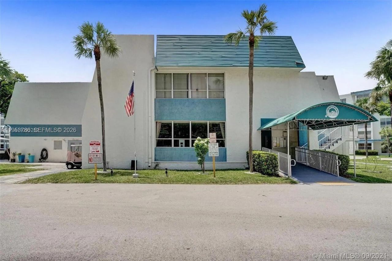 200 177th Dr , Unit 416, Sunny Isles Beach, FL 33160 Photo