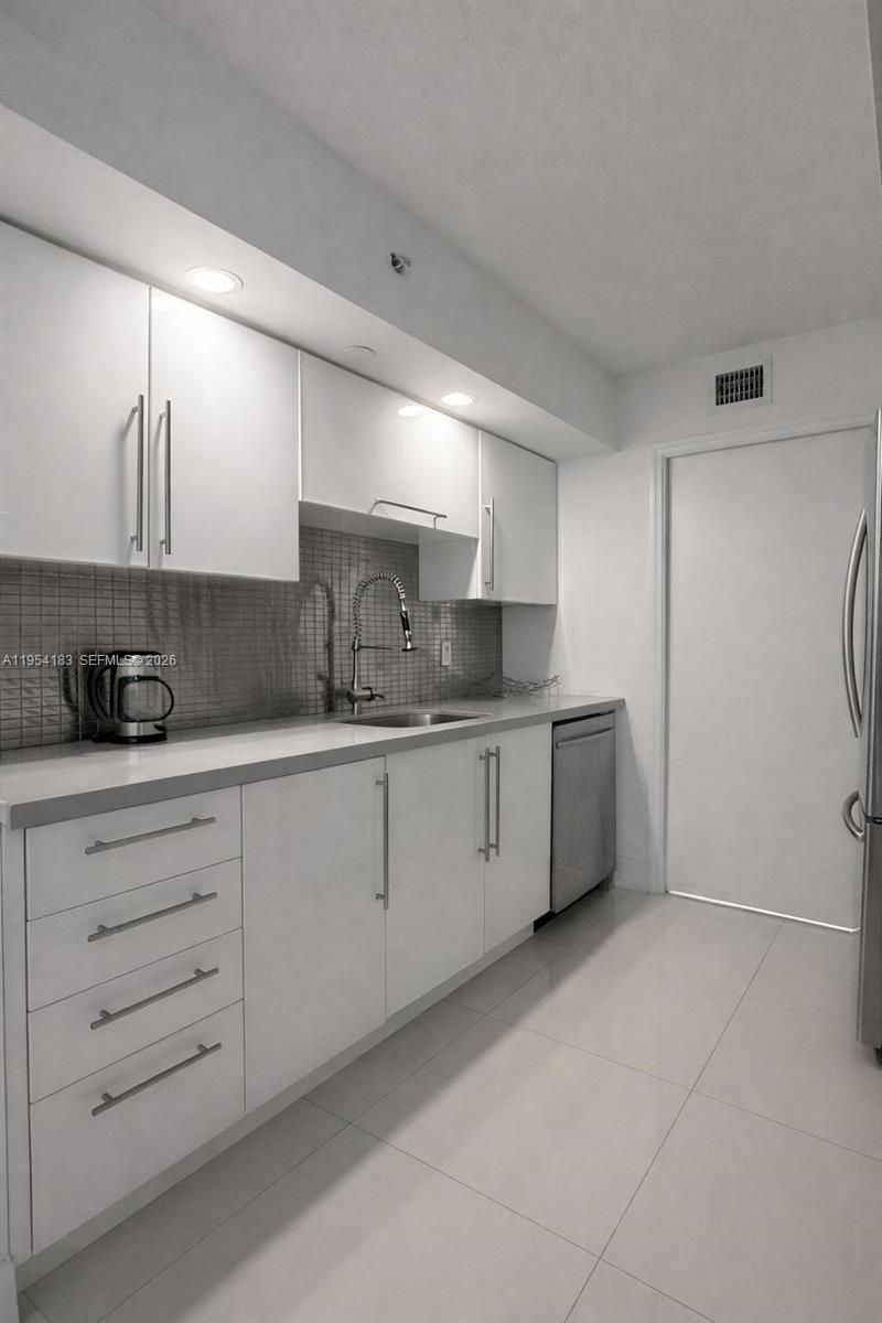 6917 Collins Ave, Unit 1206, Miami Beach, FL 33141 Photo