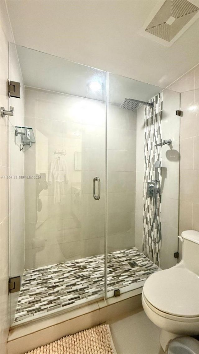 6917 Collins Ave, Unit 1206, Miami Beach, FL 33141 Photo