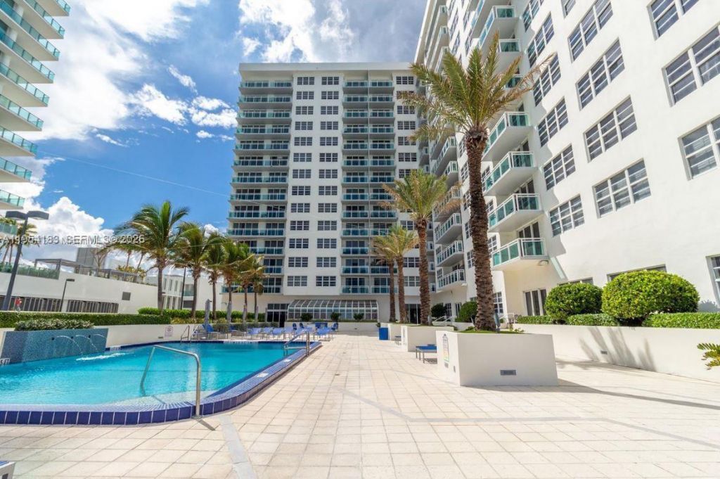 6917 Collins Ave, Unit 1206, Miami Beach, FL 33141 Photo