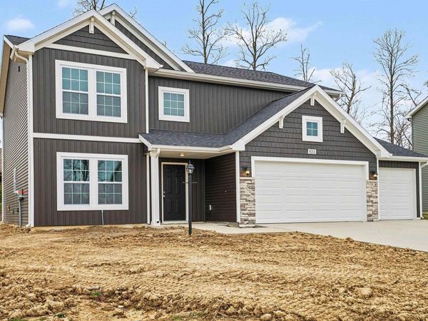 8213 Catberry Trail, Fort Wayne, IN 46804