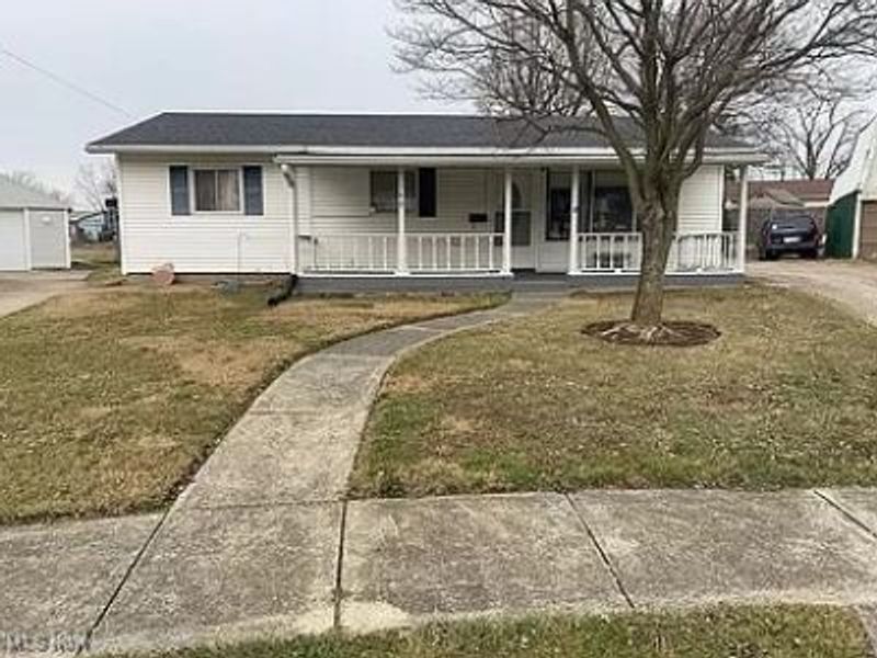 140 Crystal Court, Bellevue, OH 44811 Photo 1