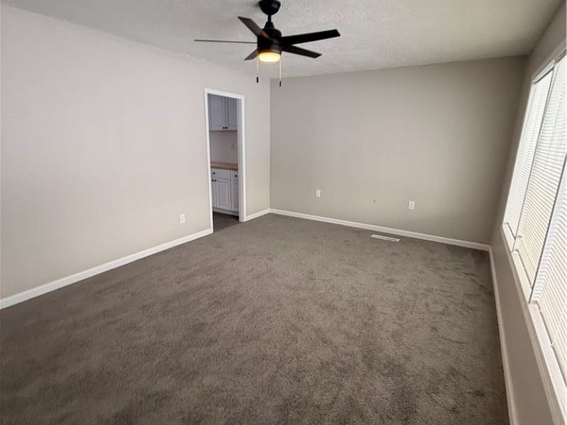 140 Crystal Court, Bellevue, OH 44811 Photo 10