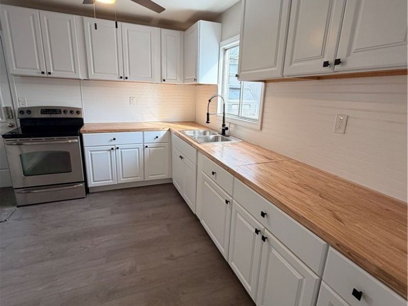 140 Crystal Court, Bellevue, OH 44811 Photo 11