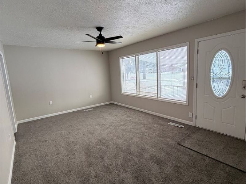 140 Crystal Court, Bellevue, OH 44811 Photo 9