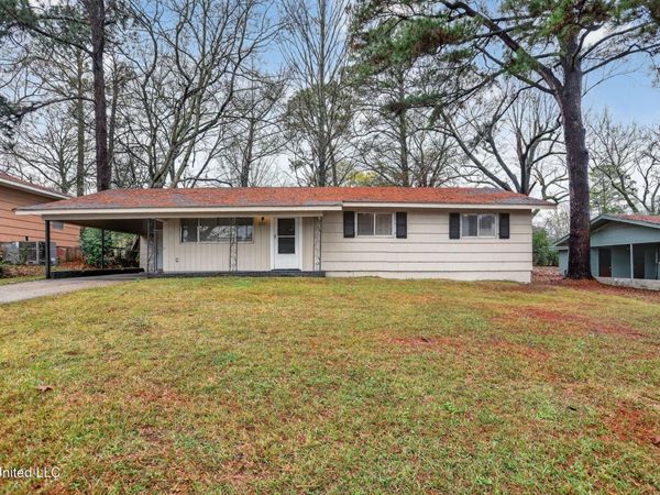 227 Queen Anne Lane, Jackson, MS 39209