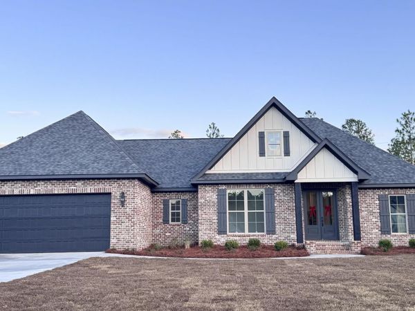 8 Redmont Drive, Sumrall, MS 39482