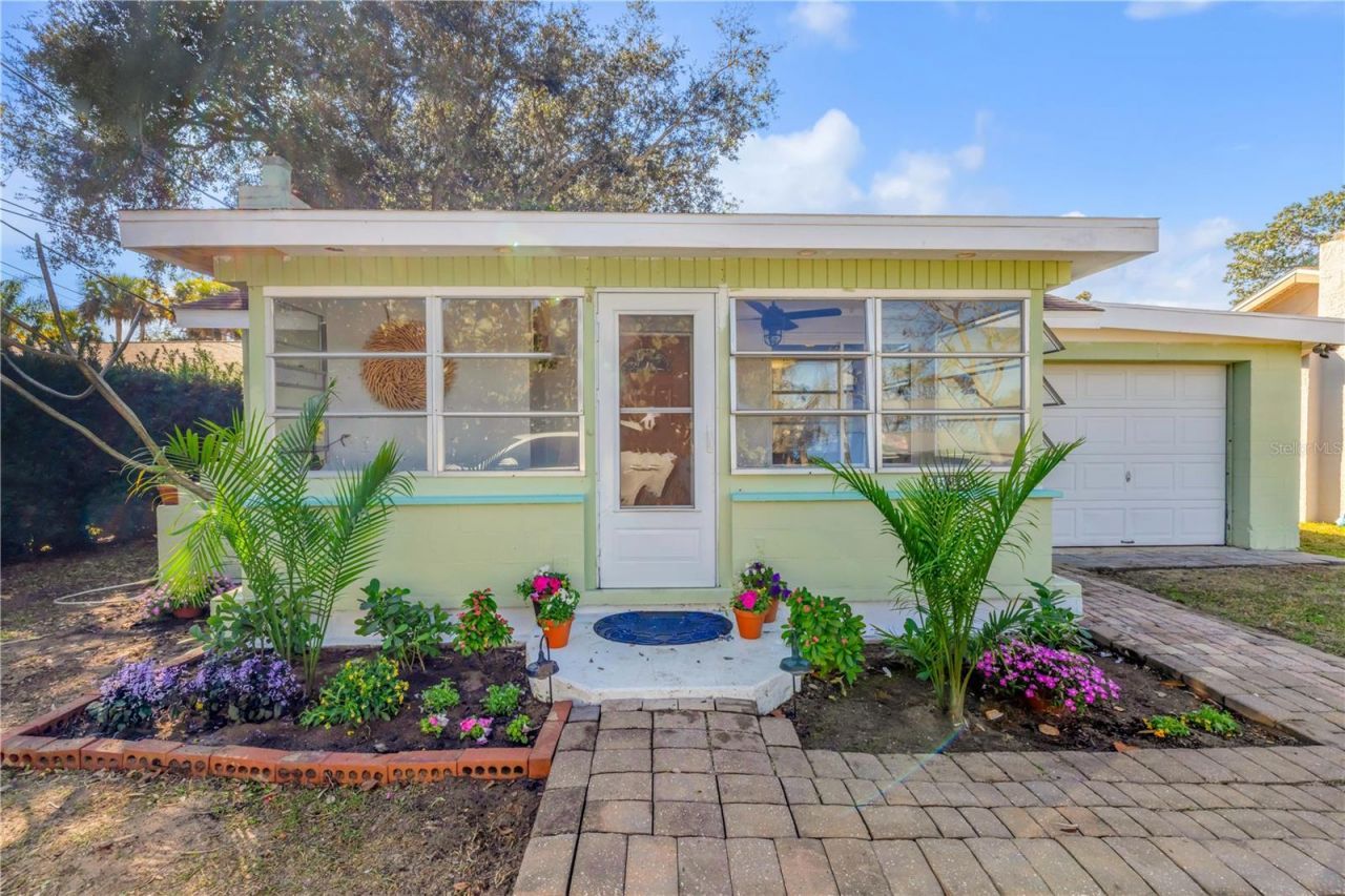 2520 Belmont Avenue, New Smyrna Beach, FL 32168 Main Photo