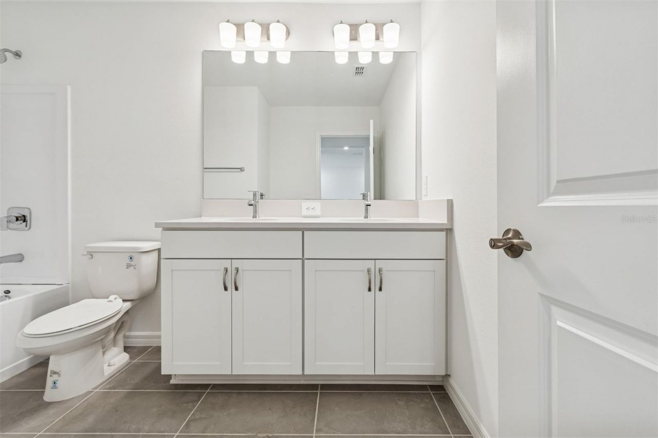 4311 Outhaul Run, Palmetto, FL 34221 Photo