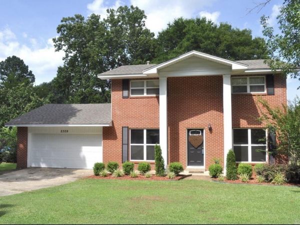 2309 W Lakeview Drive , Benton, AR 72015