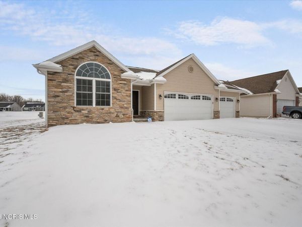 1015 Plumcreek Road, Toledo, OH 43615