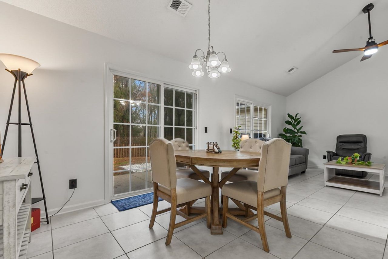 180 Clovis Circle Photo 11