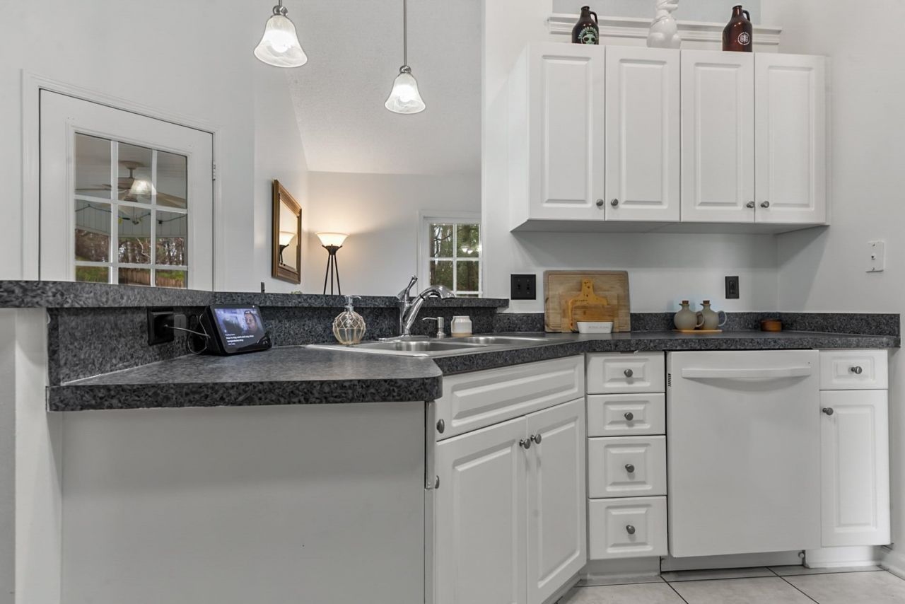 180 Clovis Circle Photo 12