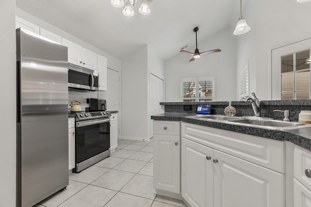 180 Clovis Circle Photo 14