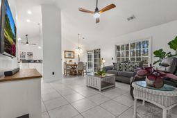 180 Clovis Circle photo 4