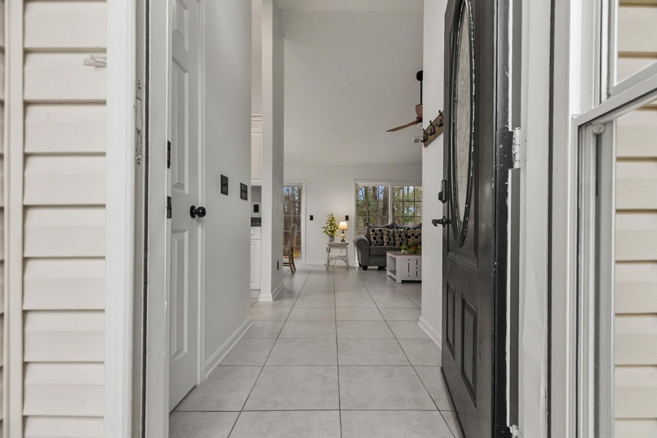 180 Clovis Circle Photo 7