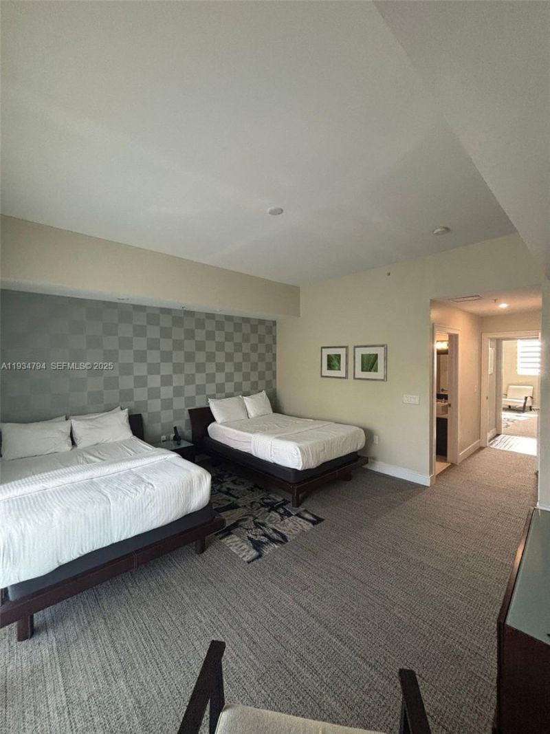 5300 NW 87th Ave, Unit 913, Doral, FL 33178 Photo