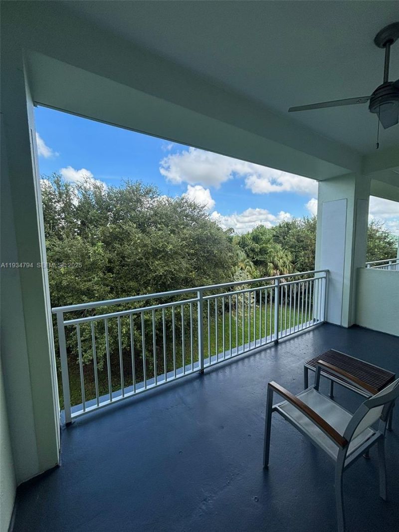 5300 NW 87th Ave, Unit 913, Doral, FL 33178 Photo