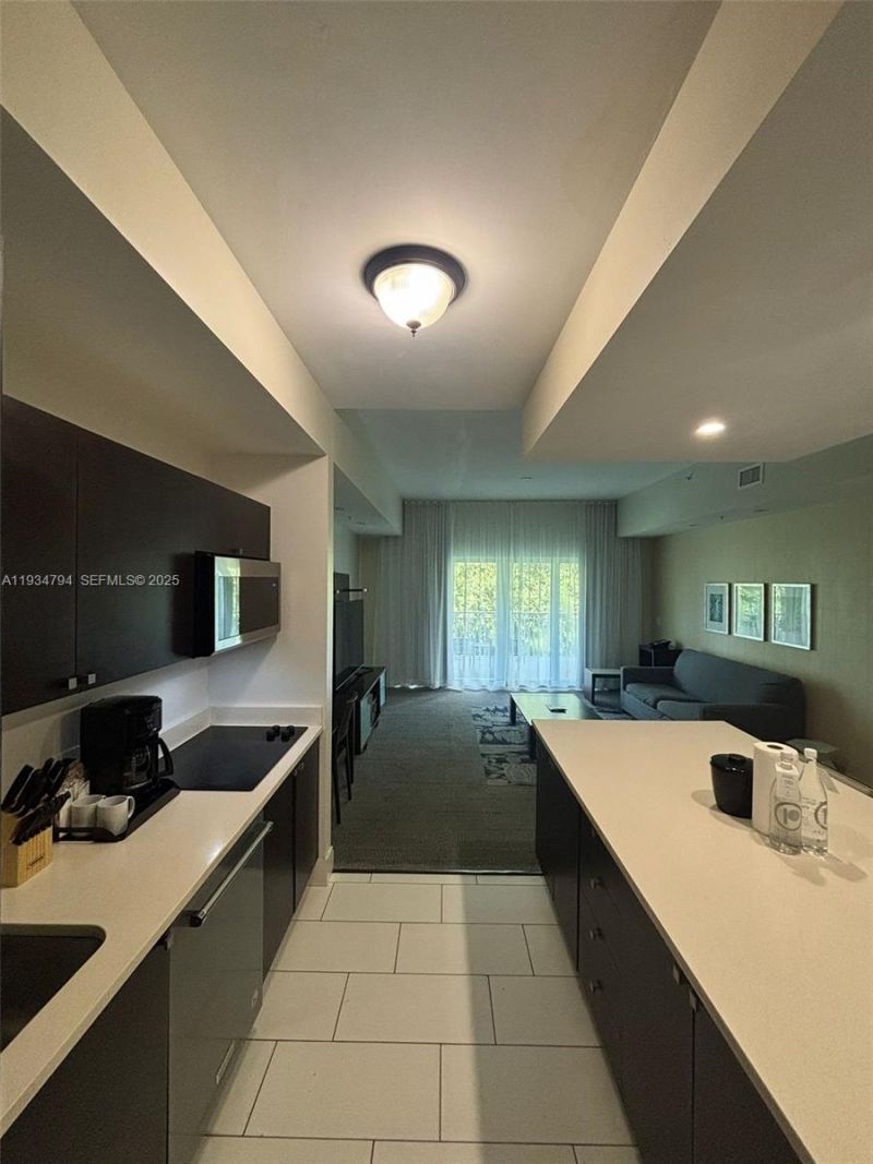 5300 NW 87th Ave, Unit 913, Doral, FL 33178 Photo
