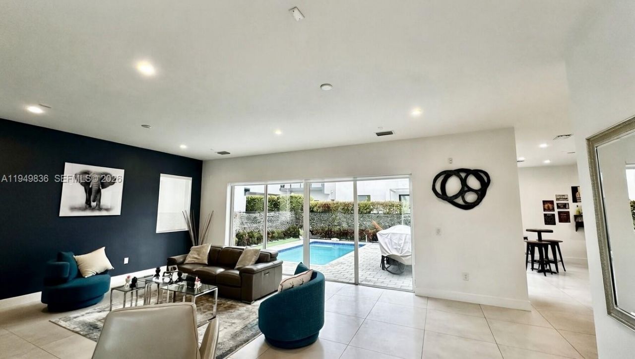 10054 NW 76th Ter , Doral, FL 33178 Photo