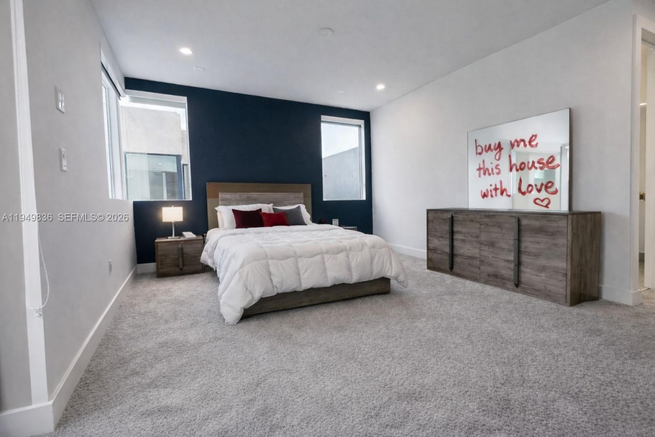 10054 NW 76th Ter , Doral, FL 33178 Photo