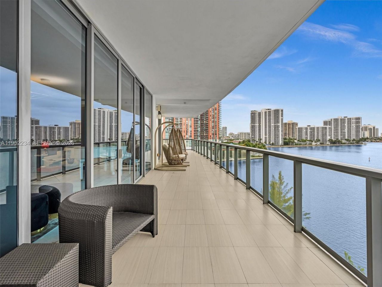 3300 NE 188th St, Unit 718, Aventura, FL 33180 Photo