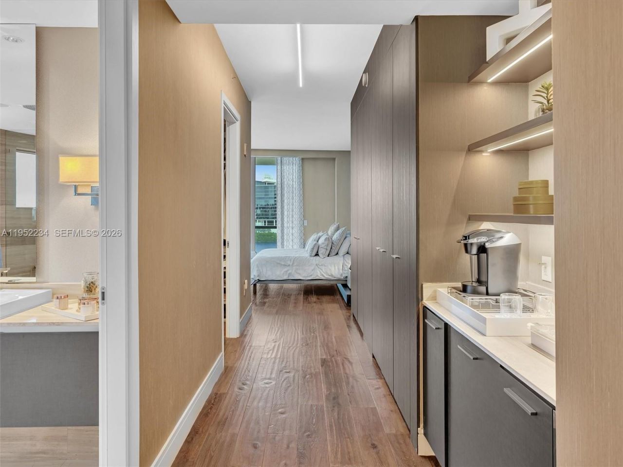 3300 NE 188th St, Unit 718, Aventura, FL 33180 Photo