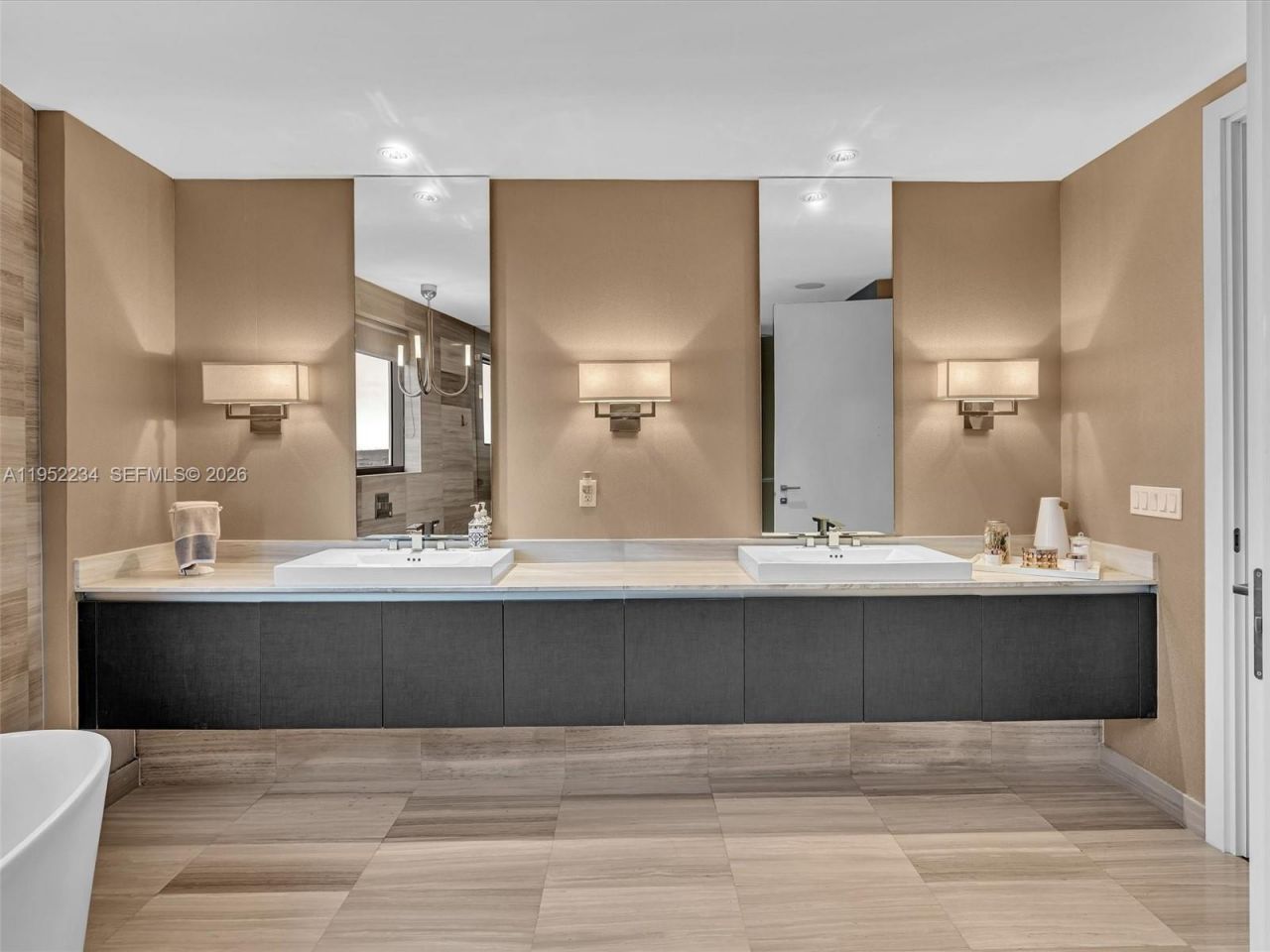 3300 NE 188th St, Unit 718, Aventura, FL 33180 Photo