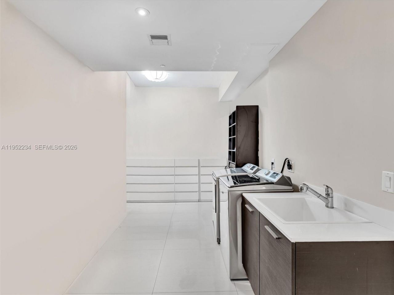 3300 NE 188th St, Unit 718, Aventura, FL 33180 Photo