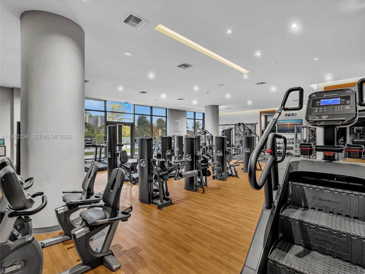 3300 NE 188th St, Unit 718, Aventura, FL 33180 Photo