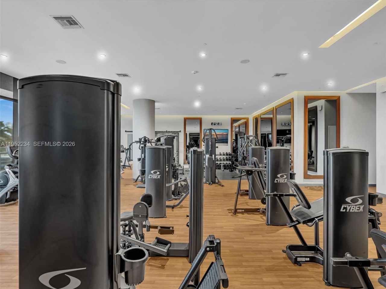 3300 NE 188th St, Unit 718, Aventura, FL 33180 Photo